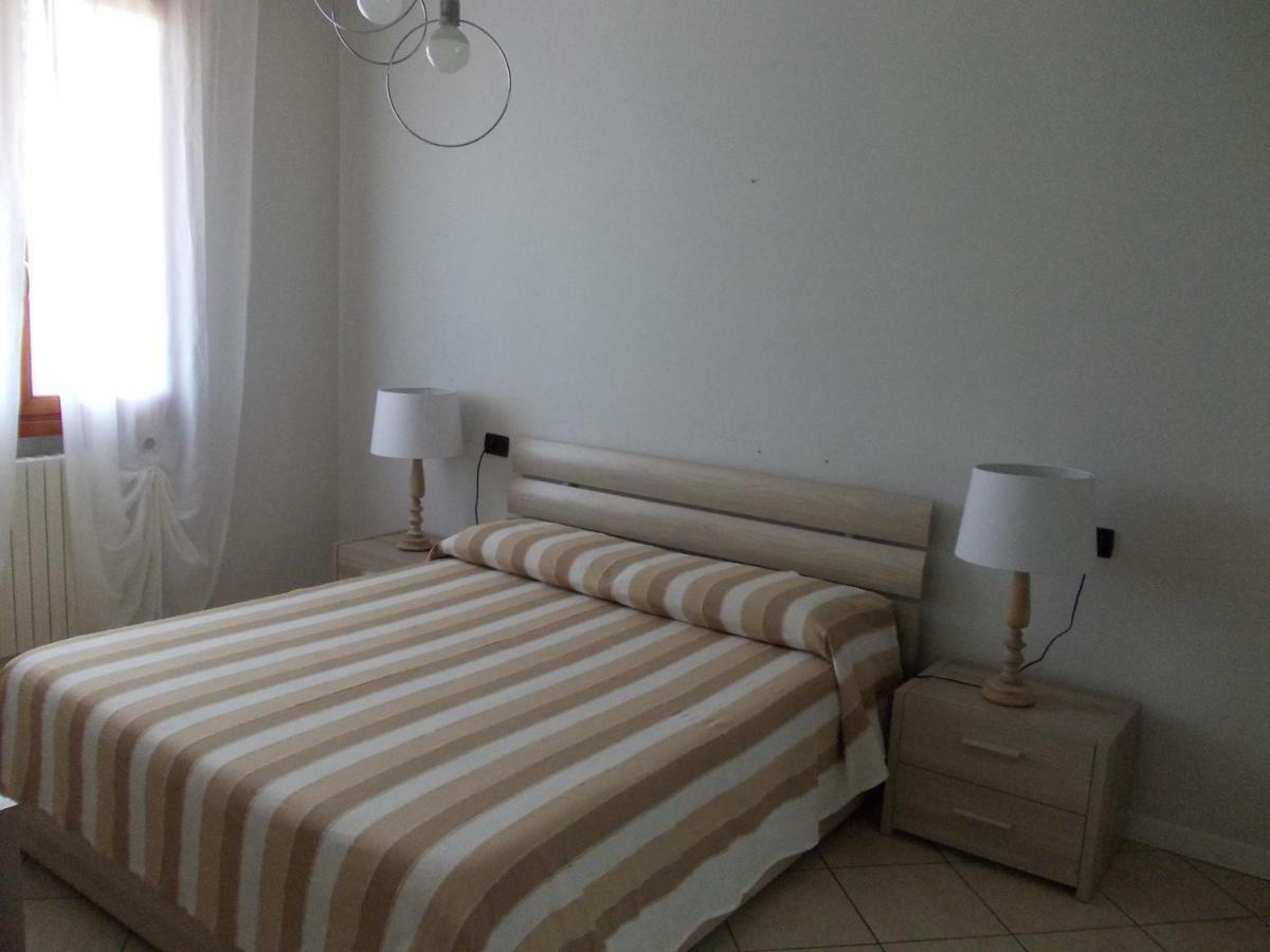 Alessandria Residence Desenzano del Garda Exteriör bild